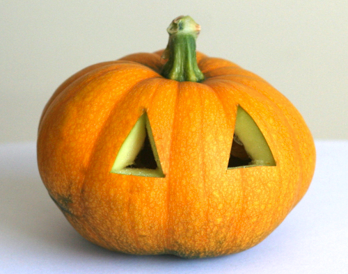 ミニかぼちゃでハロウィンランタンを作ってみた