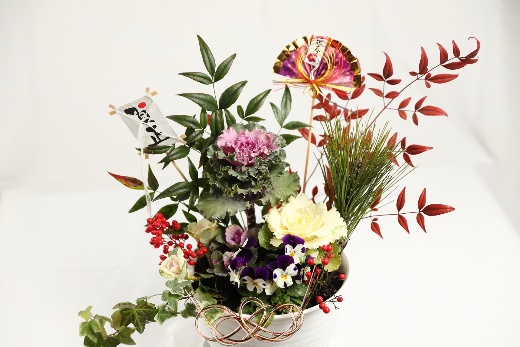 正月花には、こんな商品がある（2）……マニュアル付き生け花セット・寄せ植え・盆栽