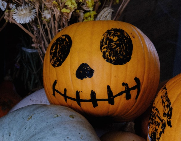ハロウィンかぼちゃはくりぬく？　くりぬかない？