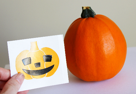 ハロウィンかぼちゃはくりぬく？　くりぬかない？