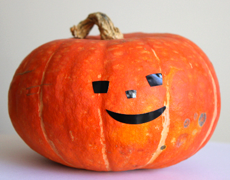 ハロウィンかぼちゃはくりぬく？　くりぬかない？